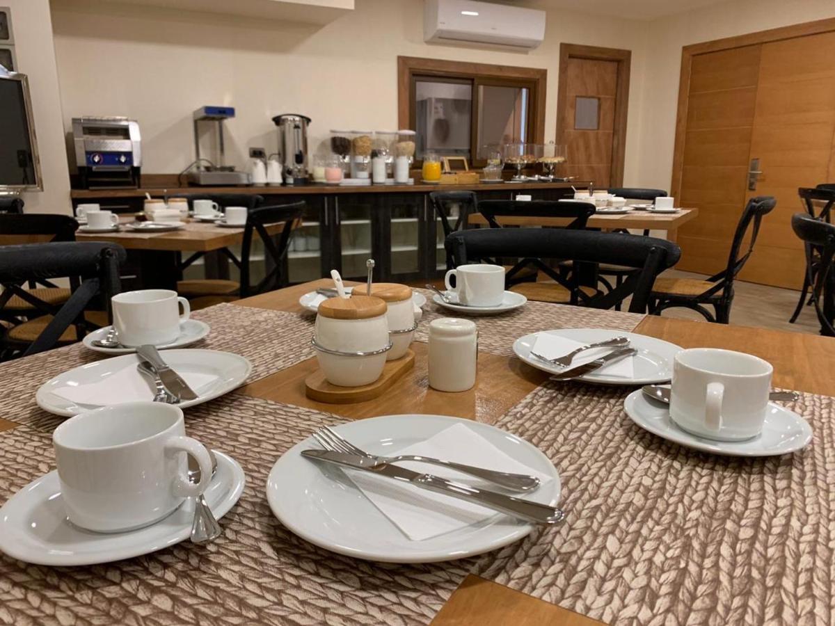 Entre Cumbres Apart Hotel Coyhaique Ngoại thất bức ảnh